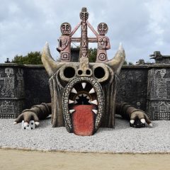 Musée Robert Tatin, laissez-vous surprendre par une archisculpture unique à voir en Mayenne.