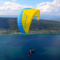 Le Lac d’Annecy – un paradis pour le parapente