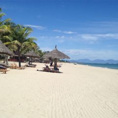 Les plages près de la ville de Hoian