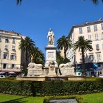 ajaccio-ville-en-juin