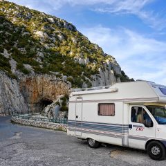 Faire le tour des régions en camping-car : en savoir plus sur la location de longue durée
